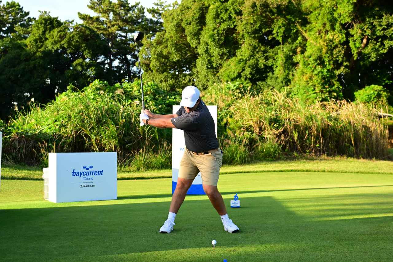 画像 : 3番目の画像 - クリス・ゴッタラップのドライバー連続正面写真（撮影／岡沢裕行） - みんなのゴルフダイジェスト