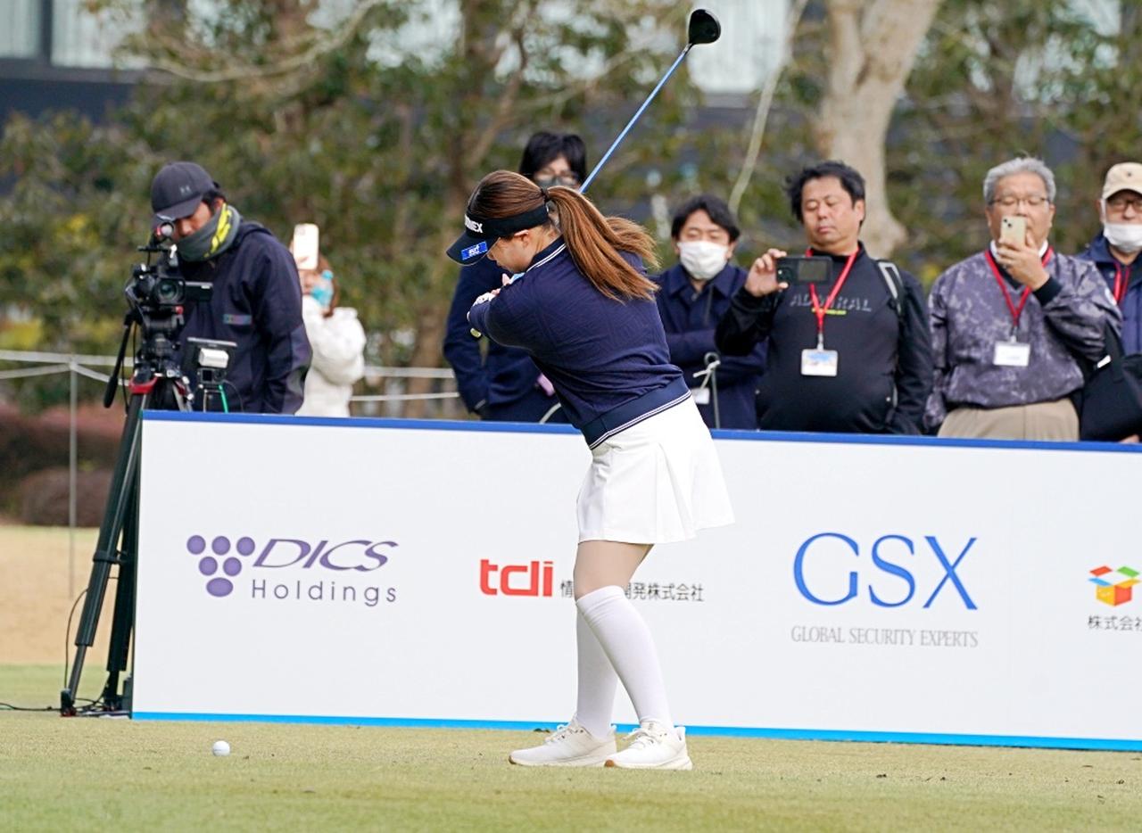 画像 : 4番目の画像 - ルーキー倉林紅のFWショット連続写真 - みんなのゴルフダイジェスト