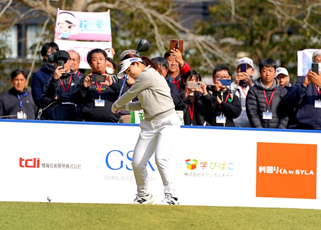 画像 : 6番目の画像 - 新ドライバーで10YUP、政田夢乃のドライバーショット連続写真 - みんなのゴルフダイジェスト