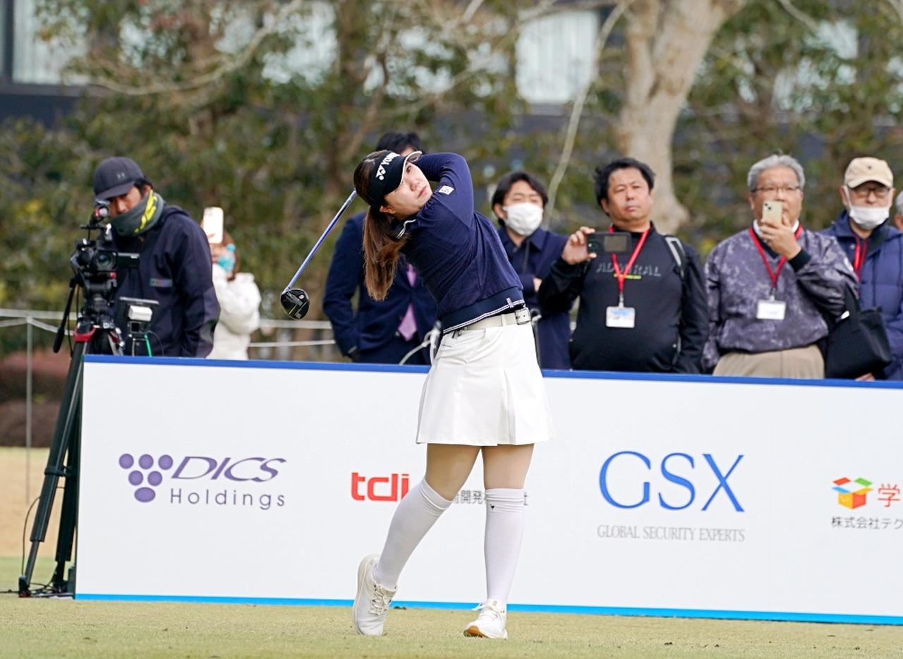 画像 : 12番目の画像 - ルーキー倉林紅のFWショット連続写真 - みんなのゴルフダイジェスト