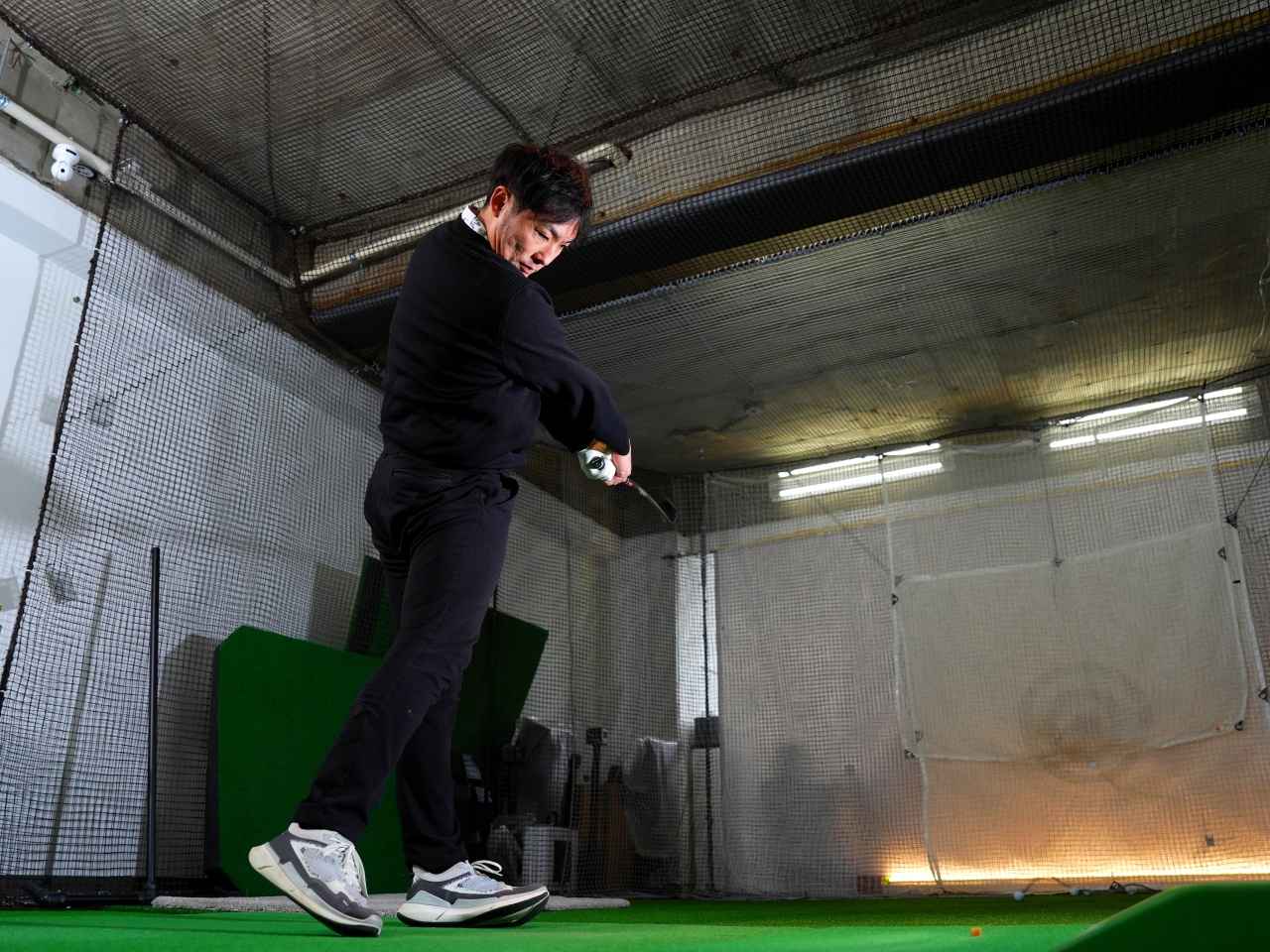 画像3: フェースの下打点でも試打。「スピン量の安定感が抜群です。吹き上がったり、ドロップすることがまったくありません」（西田プロ）