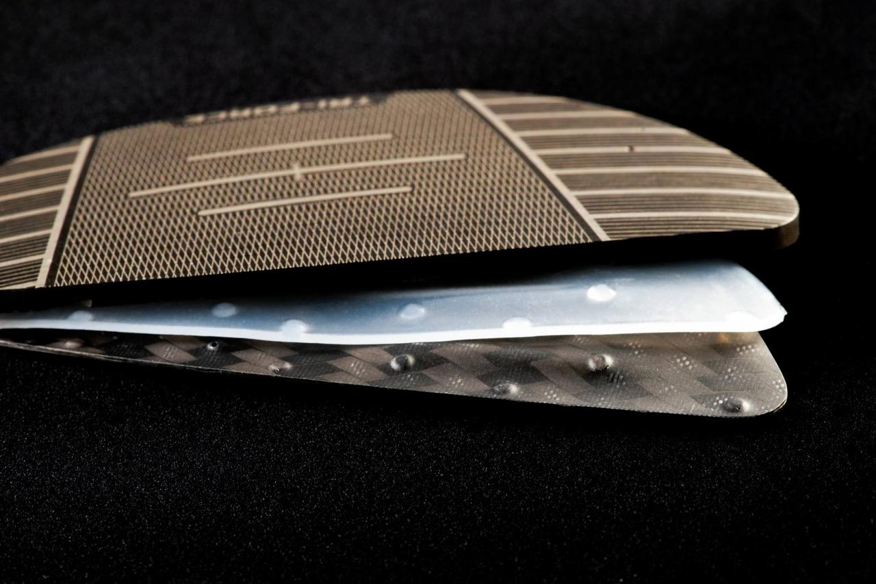 画像1: 打点ブレにとことん強い! キャロウェイ「クアンタム」。スライサーから上級者まで飛距離を最大化する1本の見つけ方【月刊GD ギアラボ】