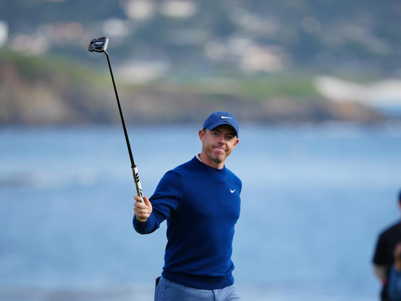 画像: 試合では寛容性の高いマレットを使用するマキロイ（写真は25年AT＆Tペブルビーチプロアマ、撮影/岩本芳弘）