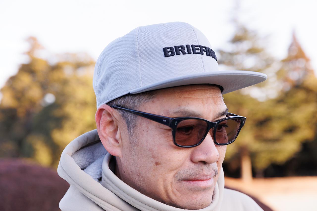 画像: ストリートテイストがクールなフラットバイザー型キャップ