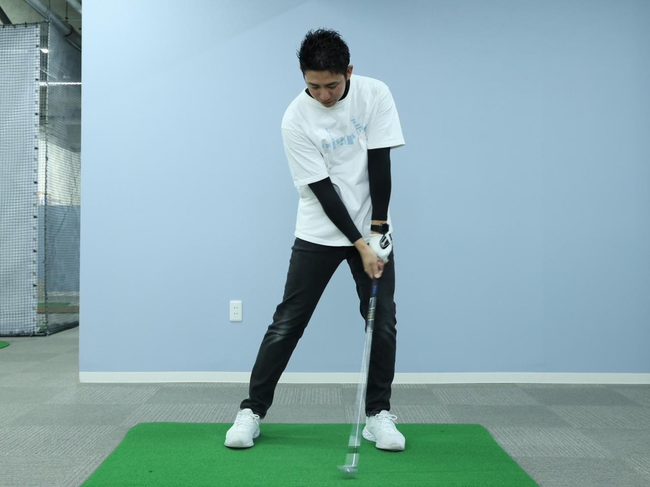 画像: 人工マットは硬く、削れることもないため打点の許容範囲が比較的シビア