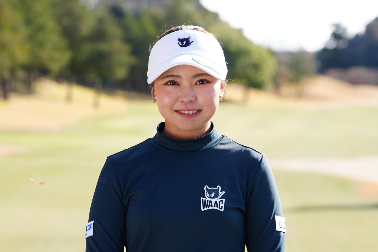 画像1: 右手の親指と人差指は「握らない」。前多愛の「押し込む」ドロー。3本指で作る強いインパクト【新人女子プロのスウィング#14】