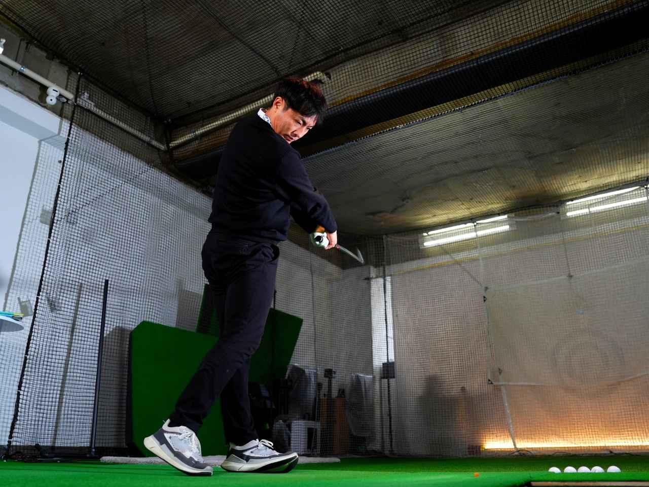 画像3: 「クアンタム MAX アイアン」の7Iでテスト。「どこに当たっても弾道が安定します。それでいて操作性もあります」(西田)