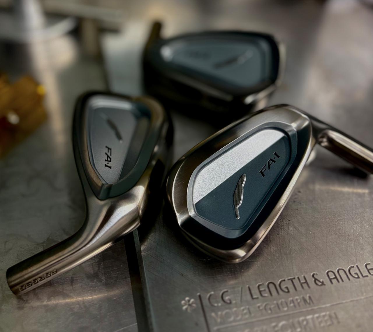 画像: 10周年を記念してブラックに施して限定カラーリングが発売される