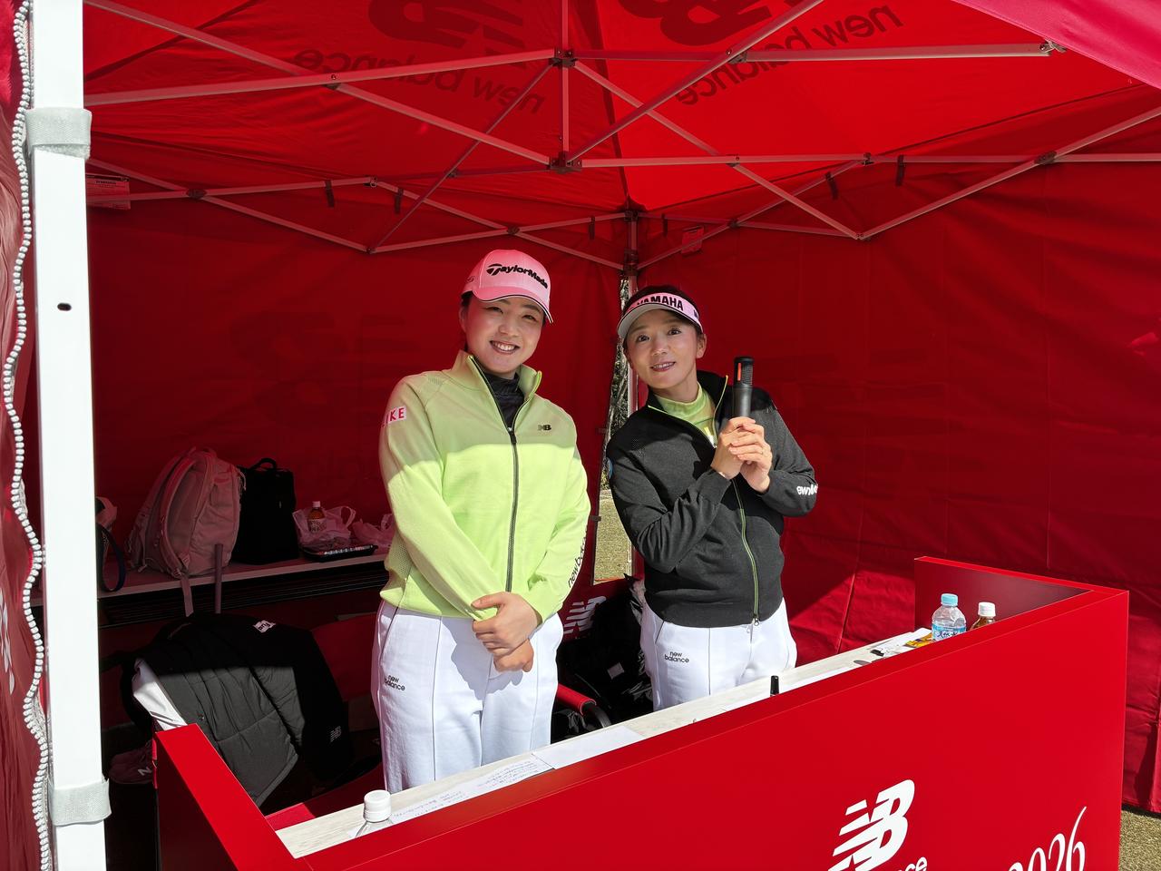 画像: 1番ホールのスターターは山内、有村の両プロが担当