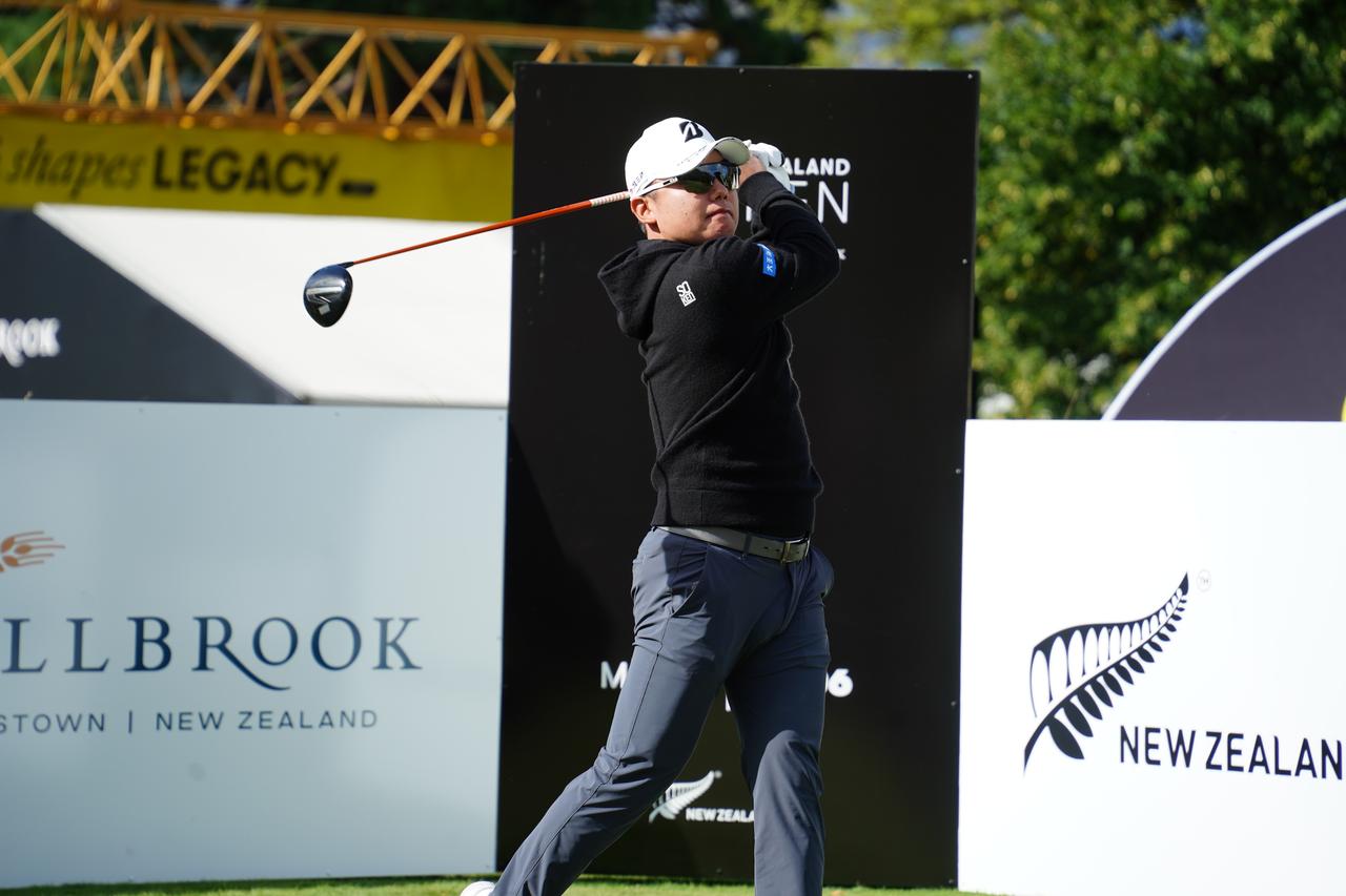 画像: 日本勢14人が予選圏内。河本力は“人生初ダンク”で劇的突破へ。NZオープンは連日の日没順延【アジアンツアー】 - みんなのゴルフダイジェスト