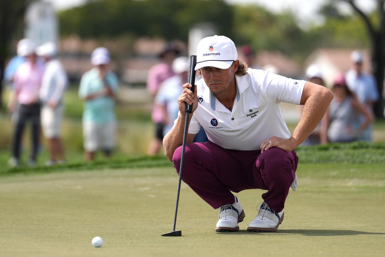 画像: たしかにボールの線を合わせていないように見えるオースティン・スマザーマン（PHOTO/Getty Images）