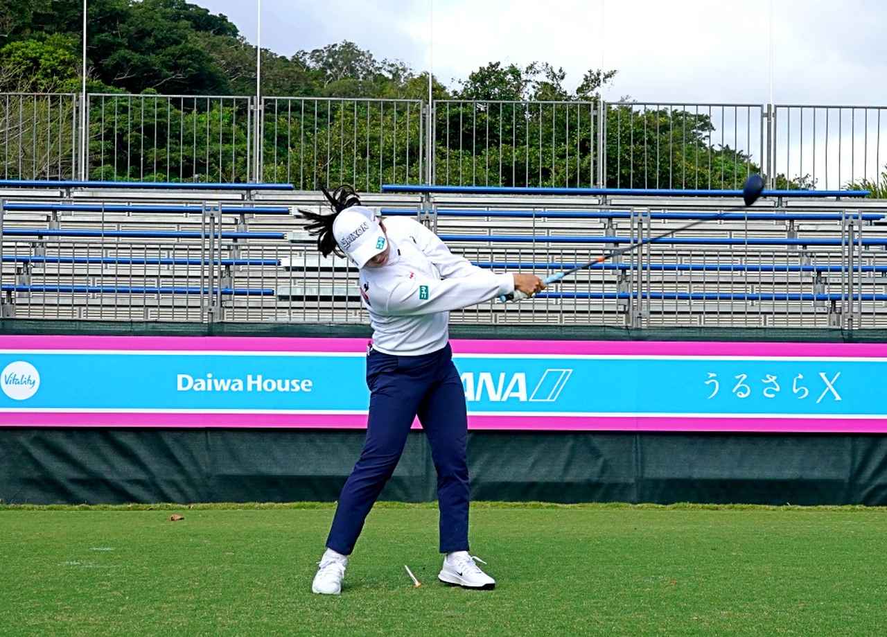 画像 : 9番目の画像 - 小祝さくらのドライバーショット連続写真～開幕戦で撮り下ろし - みんなのゴルフダイジェスト