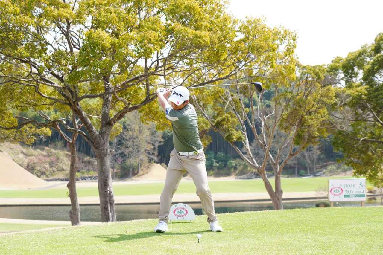 画像 : 2番目の画像 - 2025年の片岡のスウィング※写真1枚目をクリックで解説を確認！ - みんなのゴルフダイジェスト