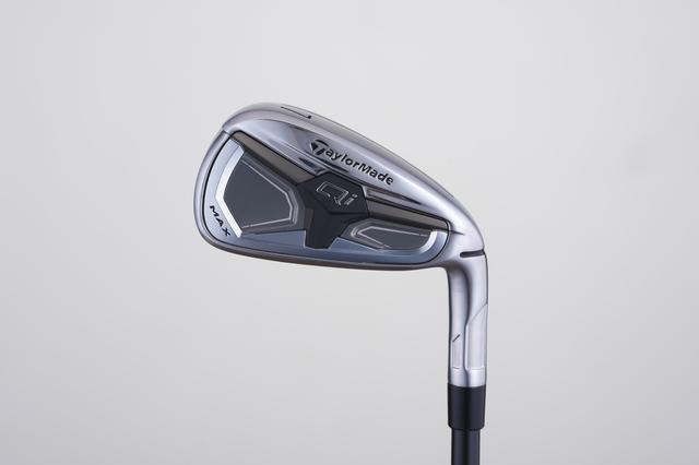 画像: 「Qi MAX」アイアン。寛容性・直進性・飛距離といったプレーヤーが求める性能を極限まで追求したモデル。一方で打感・打音といったフィーリングの部分にもとことんこだわった設計だ