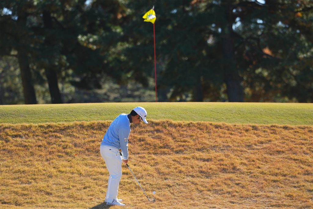 画像: 【冬のグリーン周り攻略法】#1 入射角をゆるやかにすることがアプローチ上達の第一歩 |