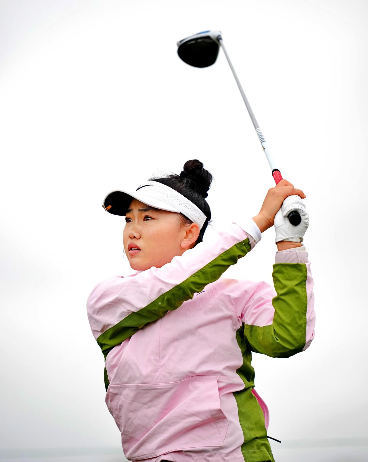 画像: 2014年に全米女子オープンに出場した11歳のルーシー・リ。学校はホームスクール（通信教育）を選択、大学はペンシルバニア大学のオンライン制度でデータ処理、心理学を専攻し、プロ入り後も継続。去年優秀な成績で卒業した