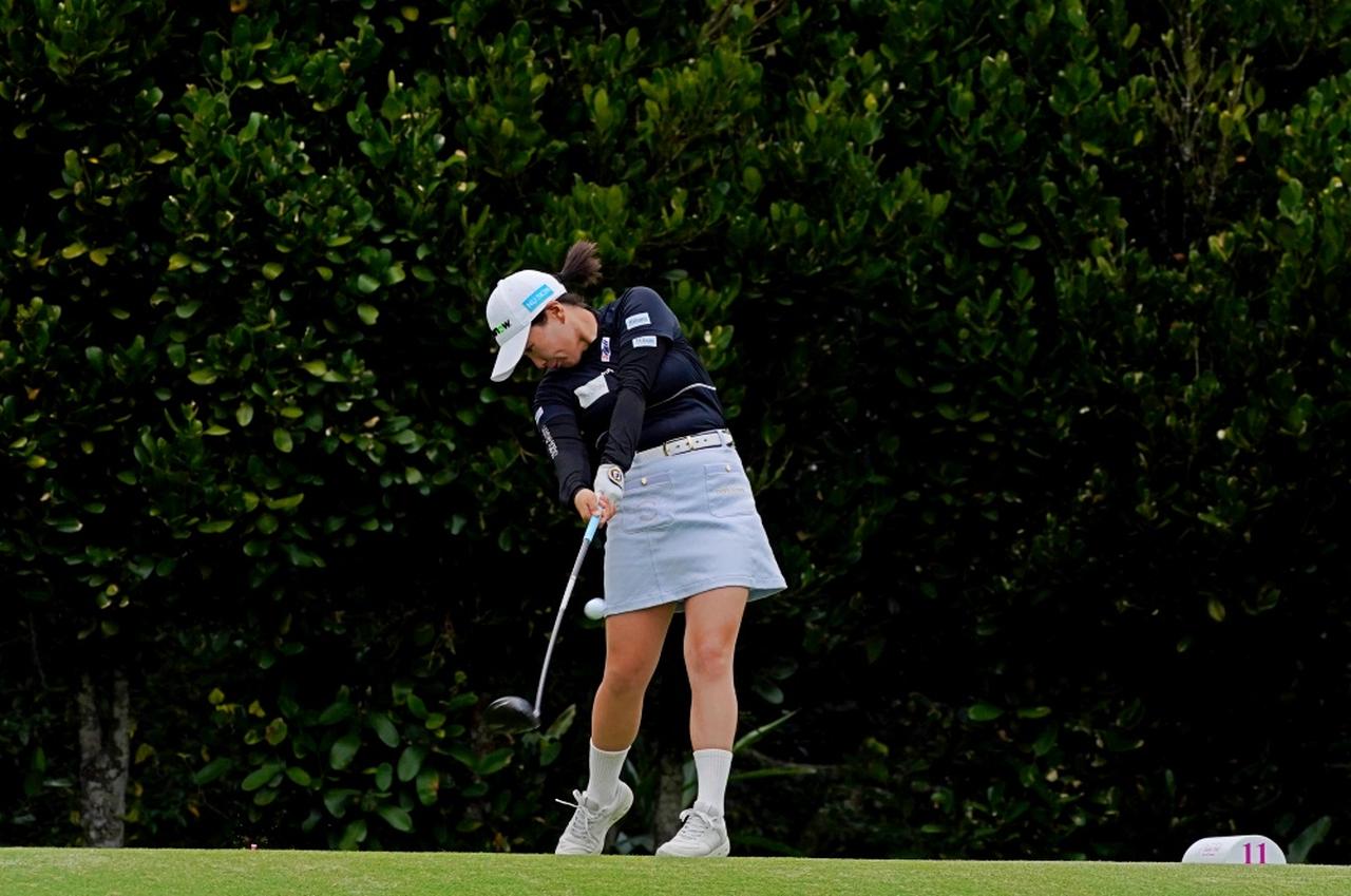 画像 : 9番目の画像 - 【連続写真12枚】永井花奈のドライバー斜め前方 - みんなのゴルフダイジェスト