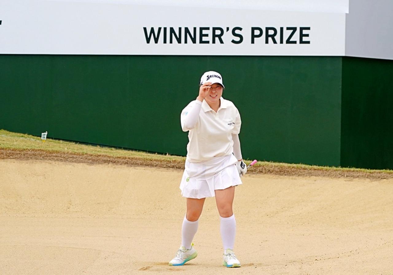 画像 : 17番目の画像 - 藤本愛菜のバンカーからのチップインイーグル連続写真 - みんなのゴルフダイジェスト