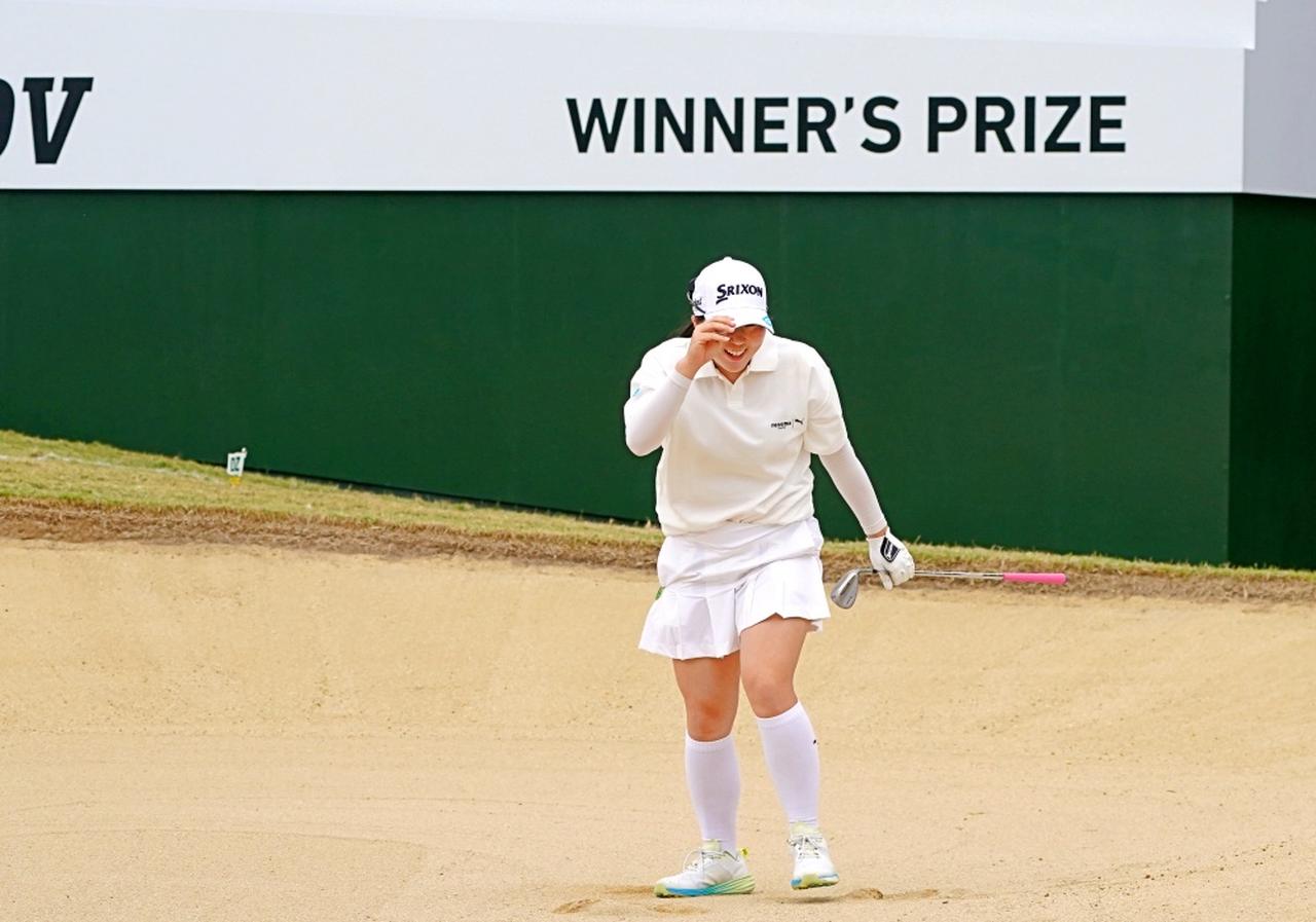 画像 : 15番目の画像 - イーグルを奪った藤本のバンカーショット連続写真 - みんなのゴルフダイジェスト