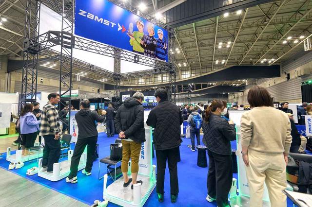 画像: ザムストのブース