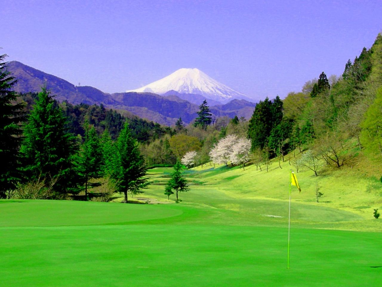 画像: 写真は富士山を望めるサンメンバーズCC