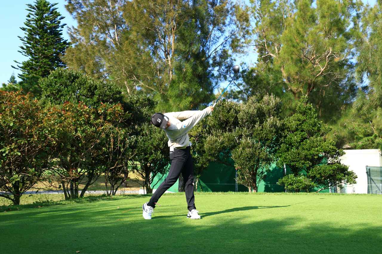 画像 : 9番目の画像 - 【連続写真10枚】開幕戦で撮影！ 伊藤愛華のドライバースウィング正面連続写真（撮影/大澤進二） - みんなのゴルフダイジェスト