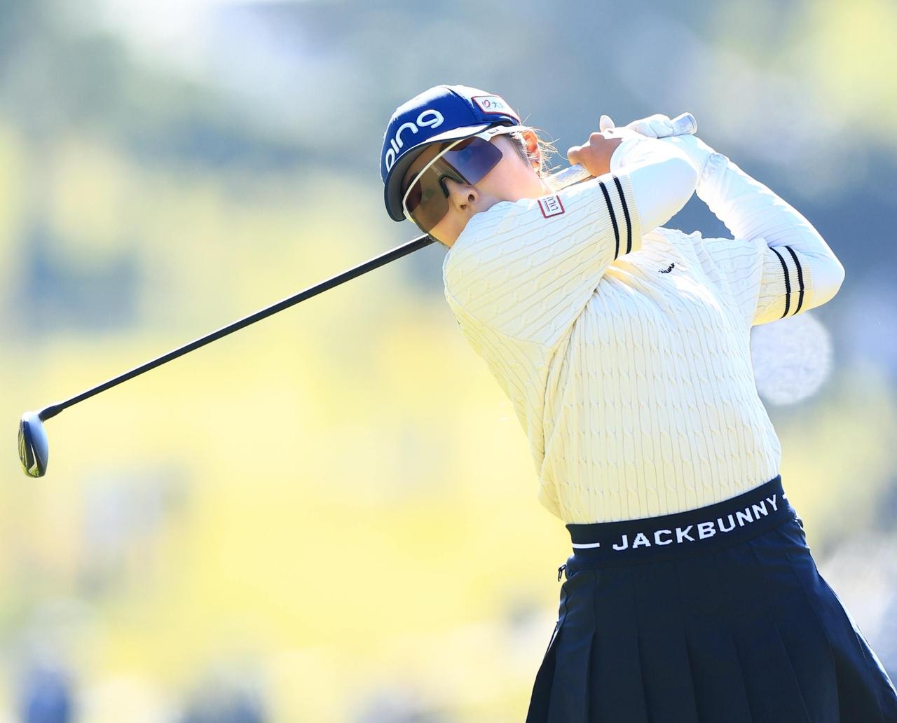 画像: 2日目を終え、2位のヌック・スカパンに3打差をつけ、単独首位に立った佐久間朱莉（写真は25年TOTOジャパンクラシック、撮影／大澤進二）