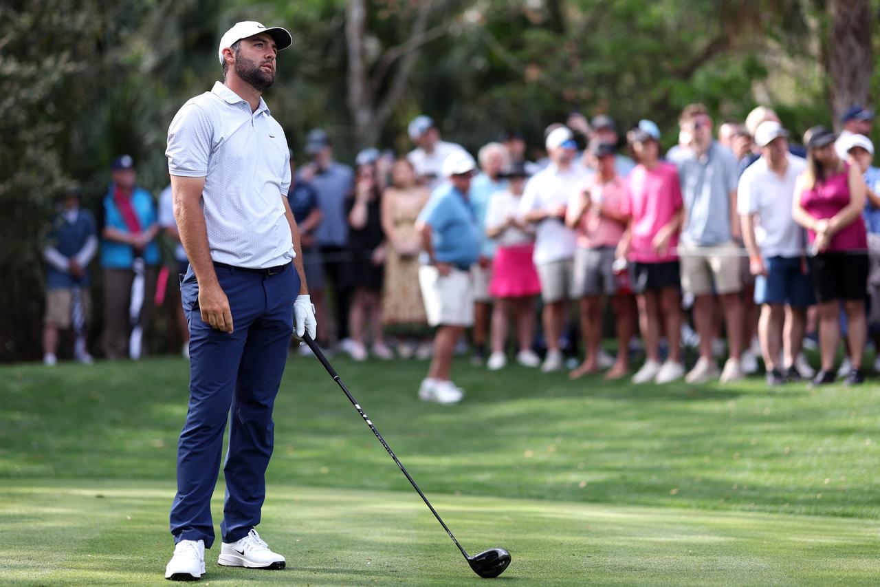 画像: 慣れ親しんだ「Qi10」を使用した初日、左のミスは出なかったが、右のミスが続いた（PHOTO/Getty Images）