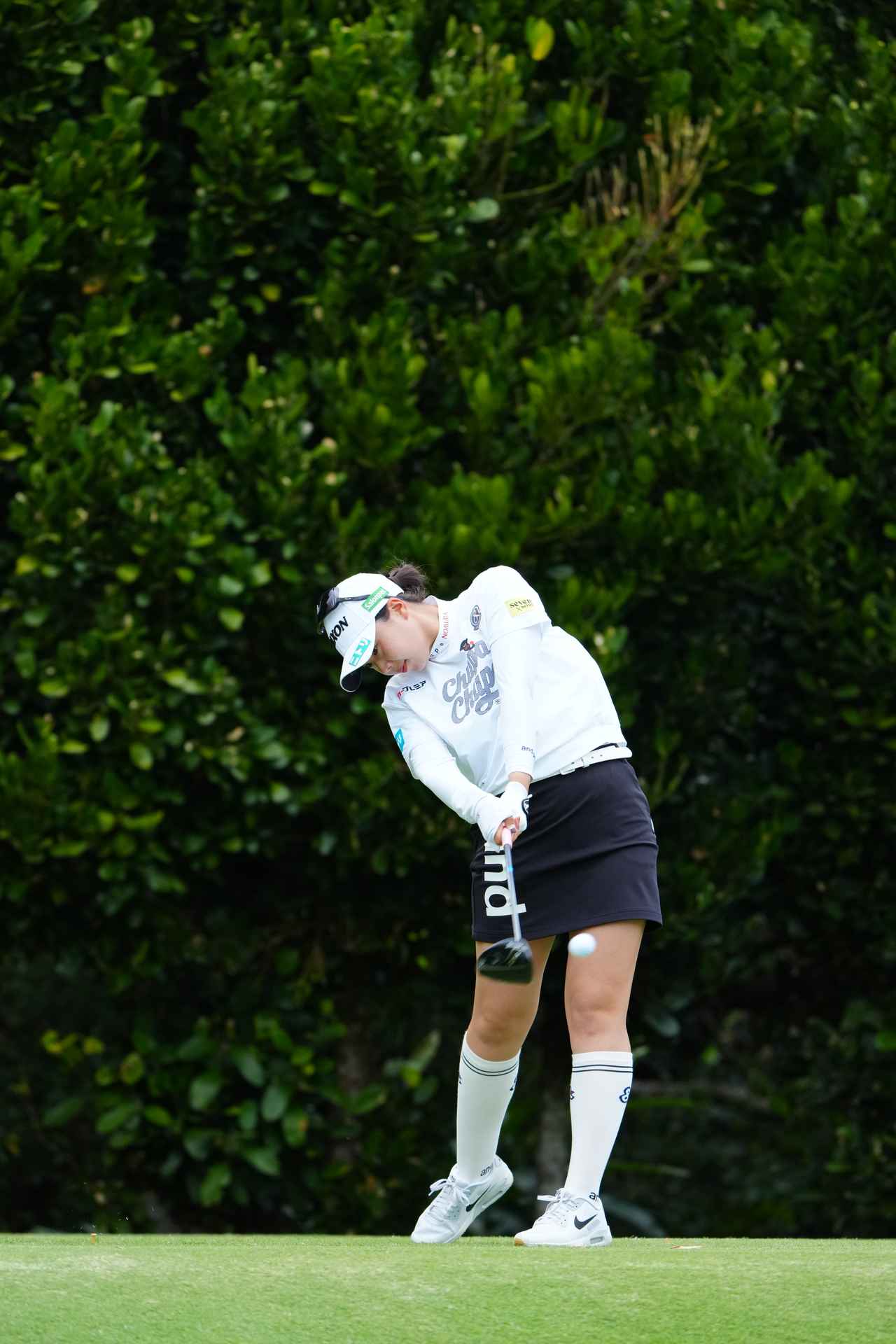 画像 : 7番目の画像 - 菅楓華　ドライバー斜め正面連続写真 - みんなのゴルフダイジェスト