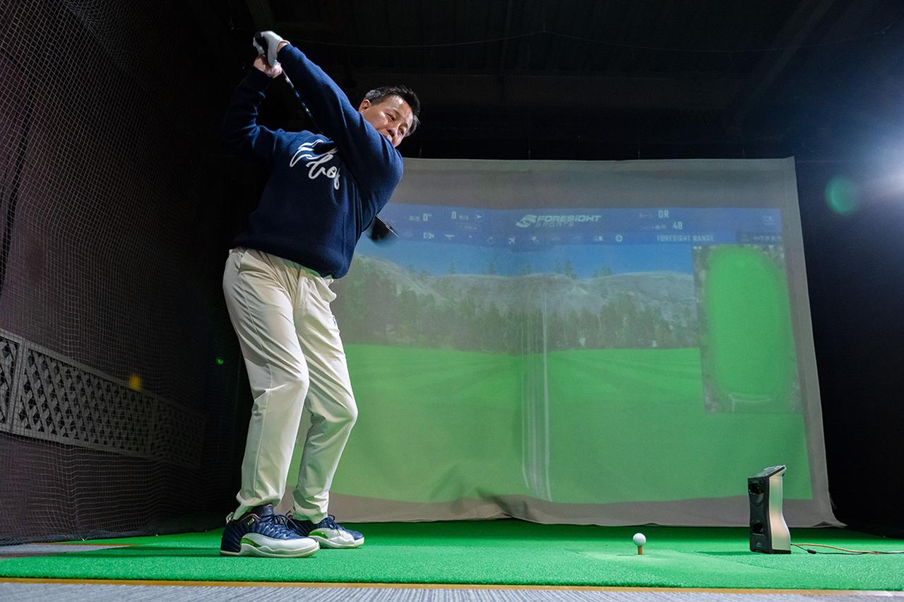 画像: 「ウェイトを入れ替えることで、切り返しの振り心地が変わります」（堀口）