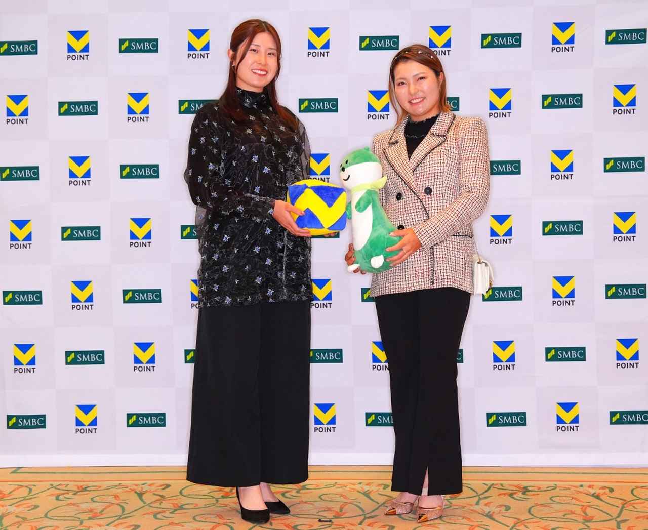 画像 : 大里桃子と高橋彩華