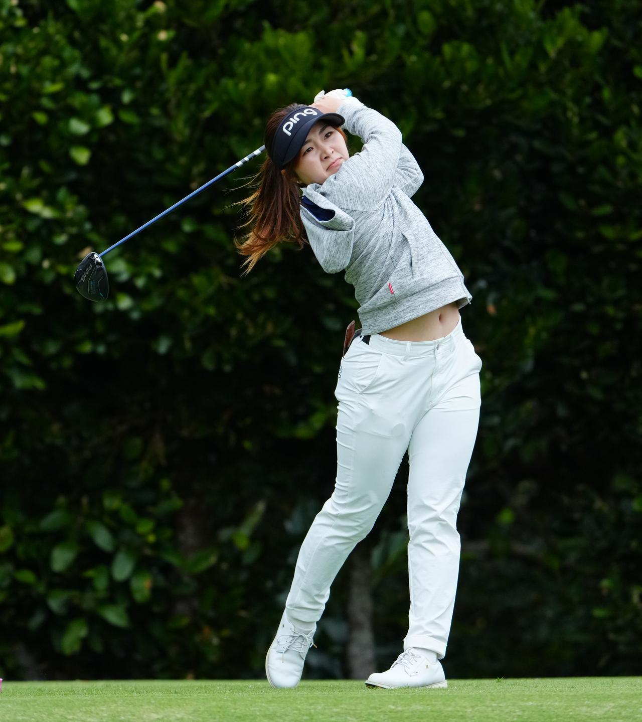 画像 : プロV1x梅津マユミ