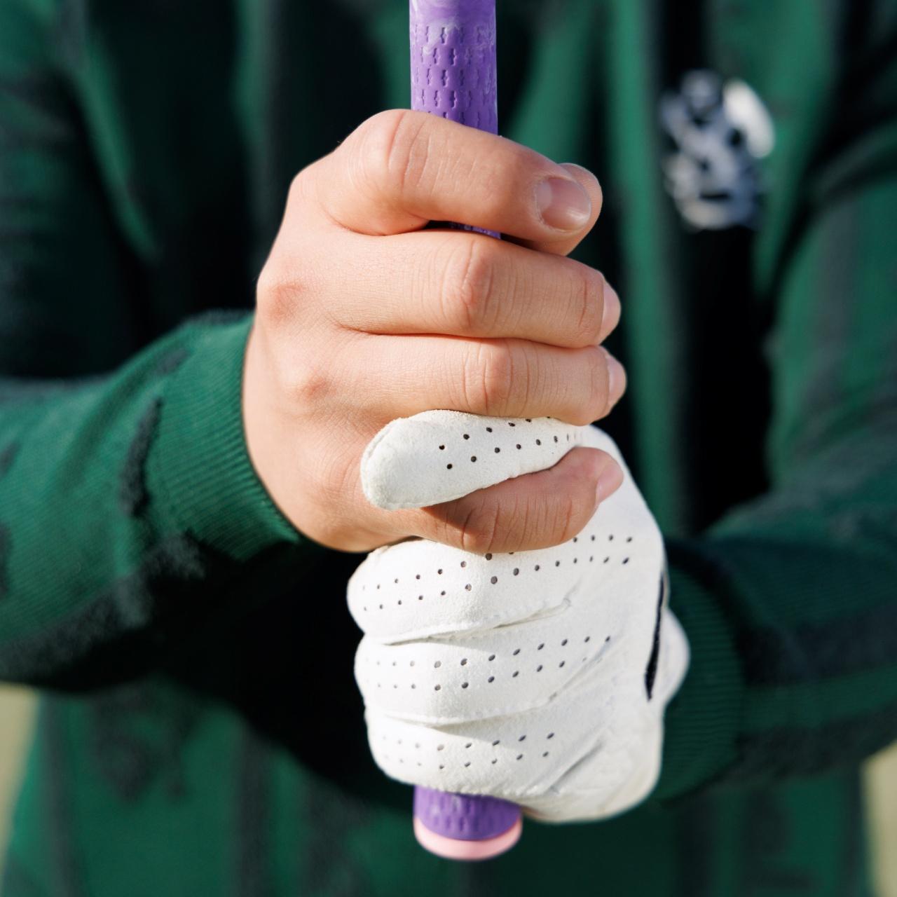 画像: 右手は緩く握る