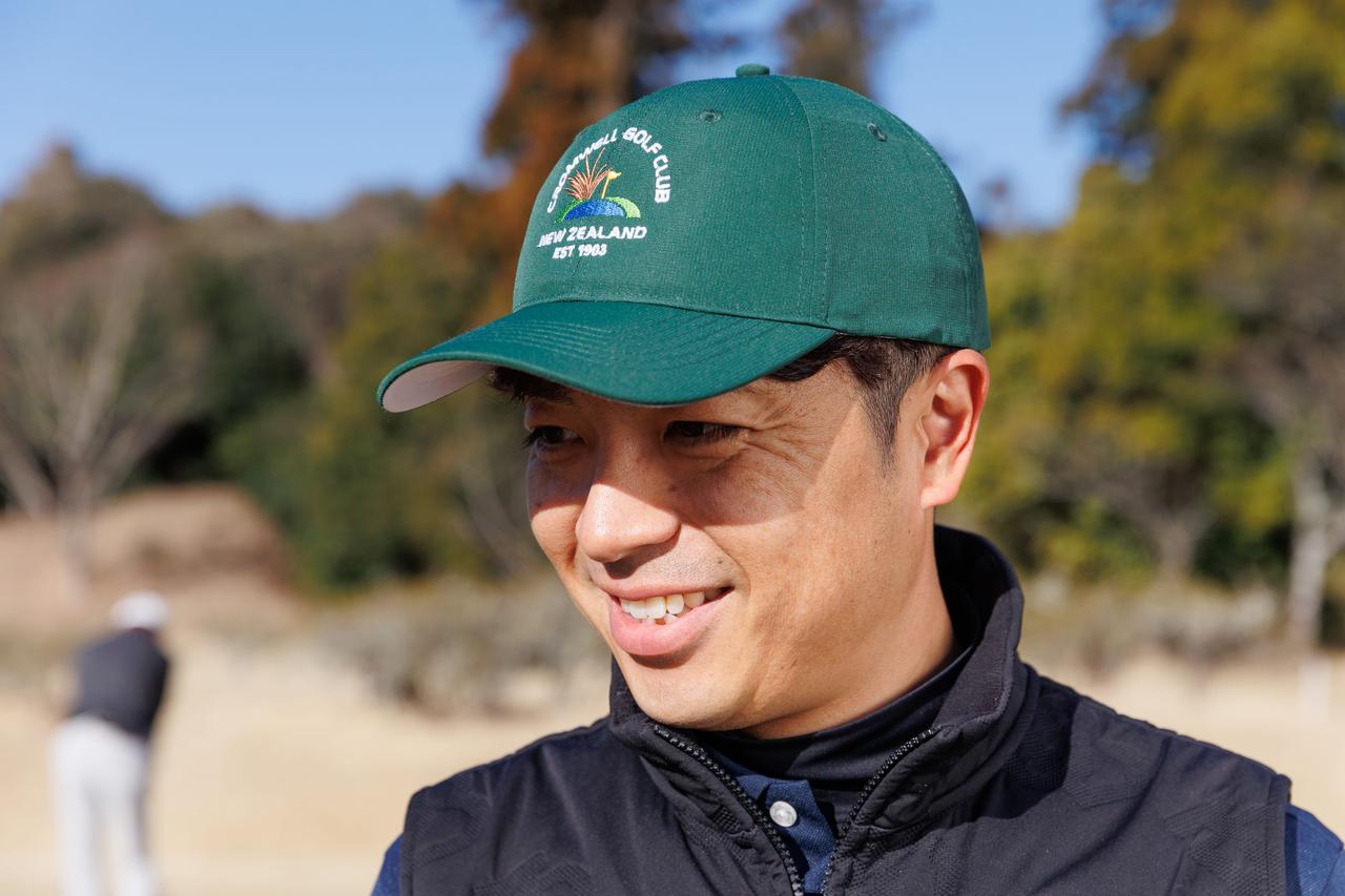 画像: グリーンのキャップはニュージーランドのクロムウェル・ゴルフクラブのもの