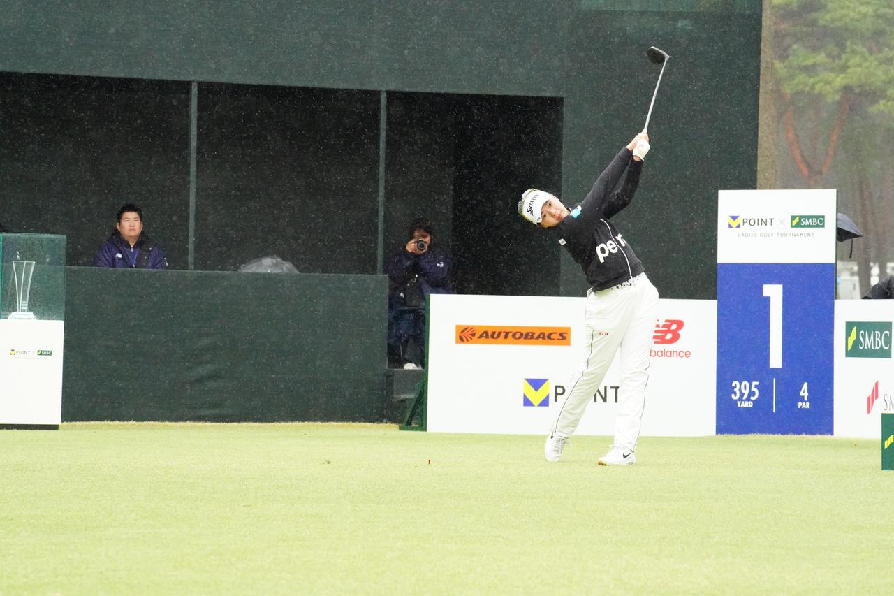 画像 : 8番目の画像 - Vポイント×SMBCレディス初日の菅楓華のドライバースウィング - みんなのゴルフダイジェスト