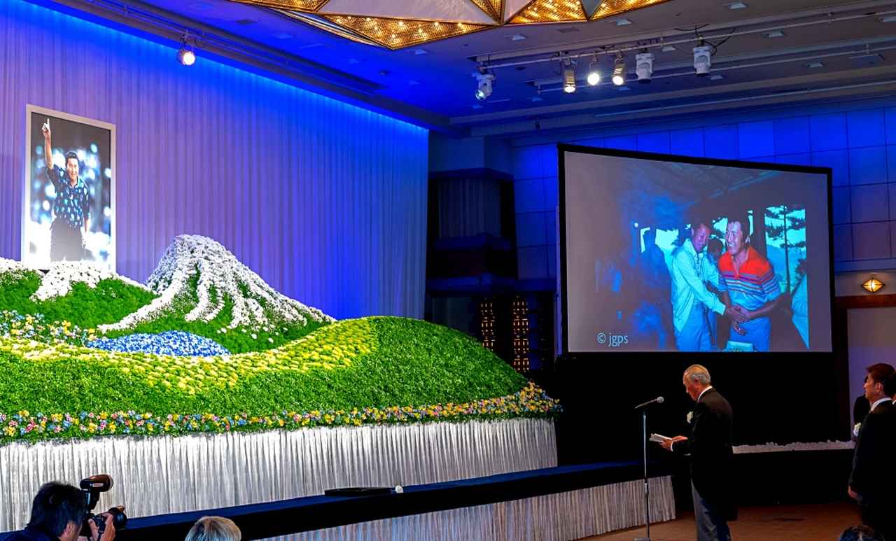 画像: ジャンボ尾崎のお別れ会に1000人もの献花者が参列（撮影/有原裕晶）