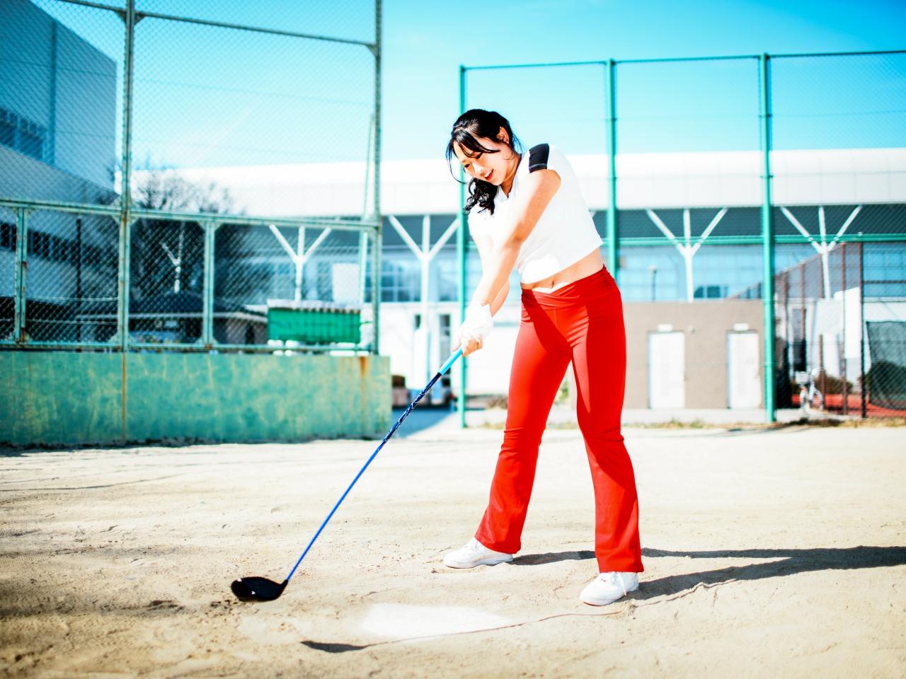 画像: インパクトで「ビタ止め」してパワー全解放！ 日本一飛ぶ女子大生の飛距離アップ術【長谷川円香のいきなり飛び出す飛距離塾 #27】 - みんなのゴルフダイジェスト