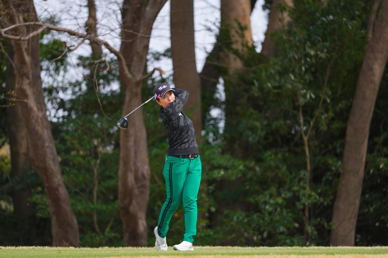 画像 : 17番目の画像 - 笠りつ子　ドライバー連続写真 - みんなのゴルフダイジェスト