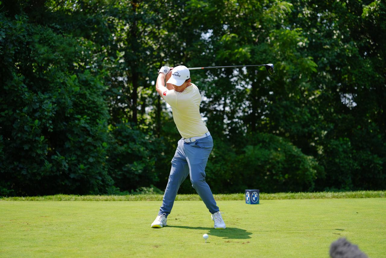 画像 : 4番目の画像 - マシュー・フィッツパトリックのドライバー連続正面写真※2025年BMW選手権（撮影/岩本芳弘） - みんなのゴルフダイジェスト