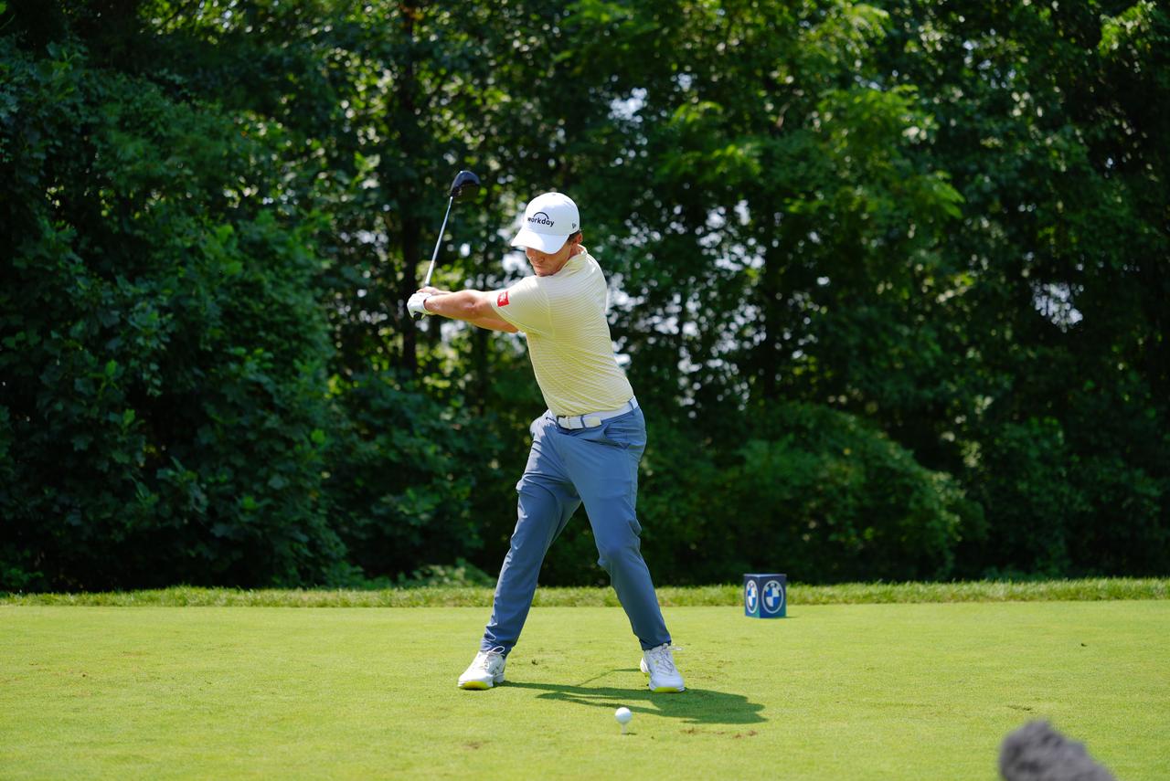 画像 : 3番目の画像 - マシュー・フィッツパトリックのドライバー連続正面写真※2025年BMW選手権（撮影/岩本芳弘） - みんなのゴルフダイジェスト