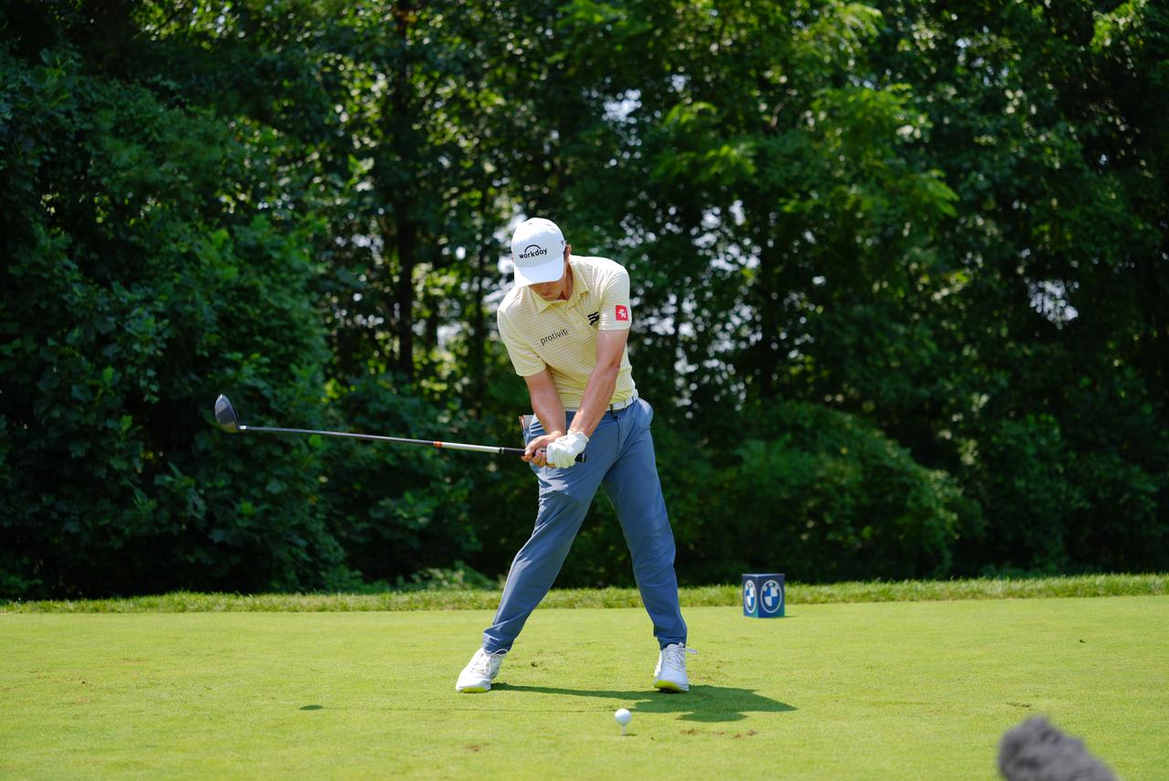 画像 : 6番目の画像 - マシュー・フィッツパトリックのドライバー連続正面写真※2025年BMW選手権（撮影/岩本芳弘） - みんなのゴルフダイジェスト