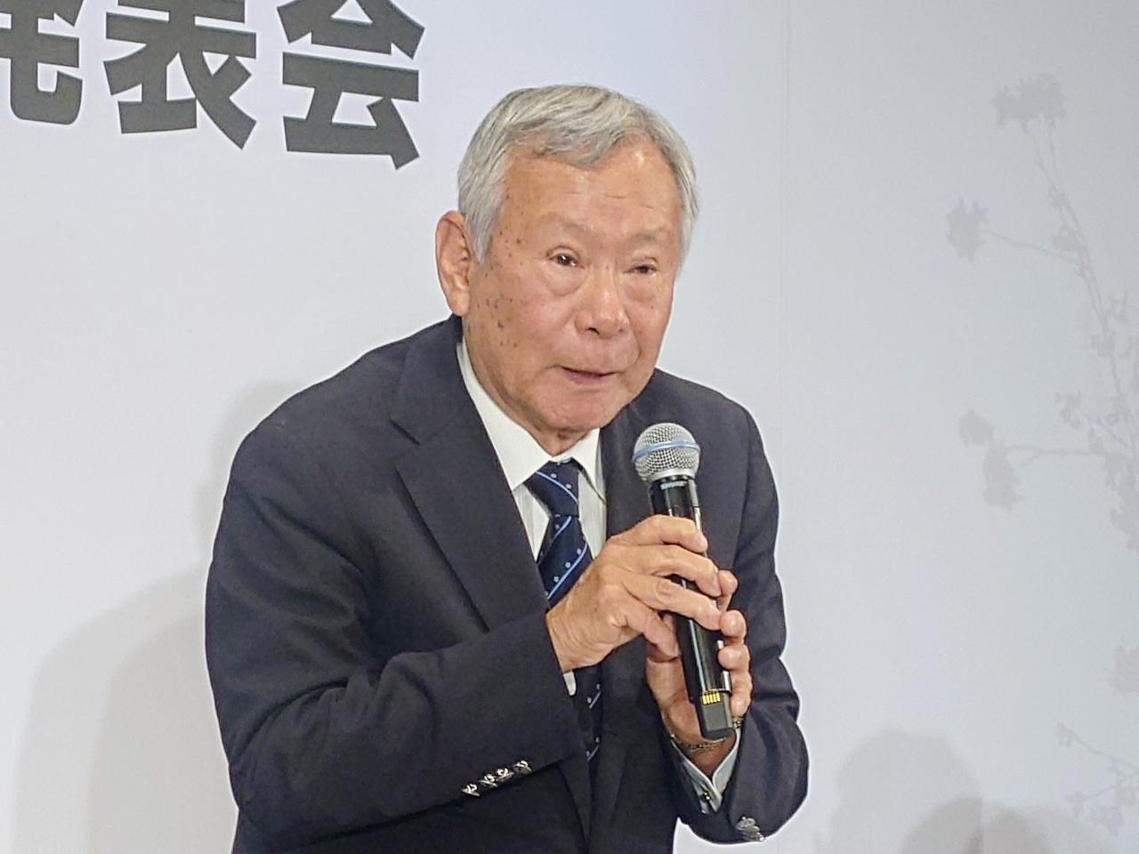 画像: 冒頭、今回の改革にいたった経緯を説明する諸星裕JGTO会長