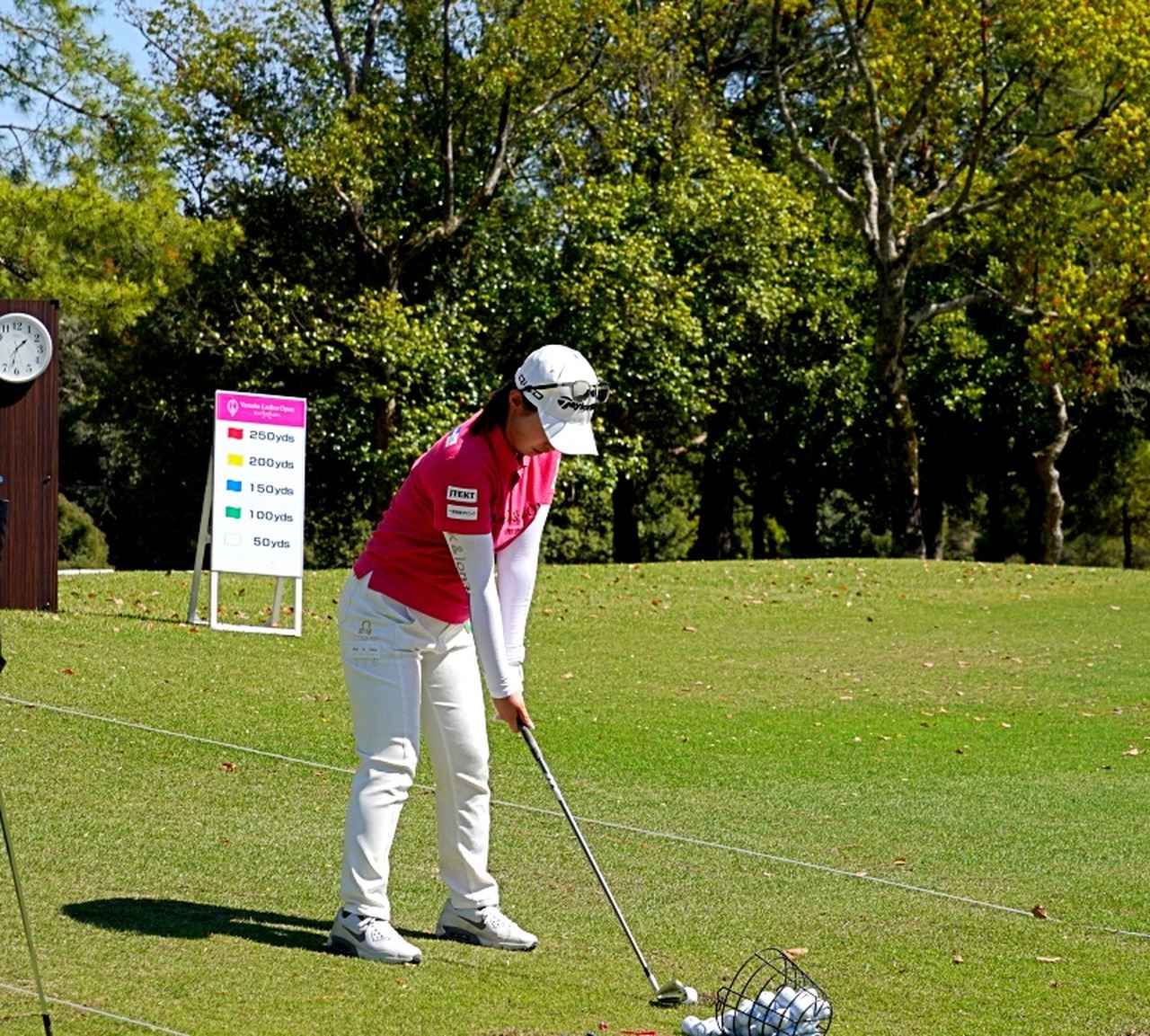 画像 : 1番目の画像 - 【連続写真13枚】清本美波のアイアンショット斜め後方 - みんなのゴルフダイジェスト