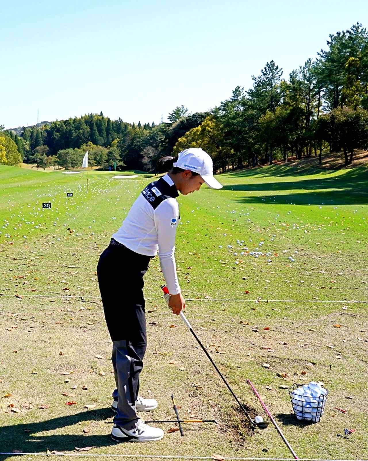 画像 : 1番目の画像 - 【連続写真12枚】伊藤愛華のアイアンショット後方 - みんなのゴルフダイジェスト