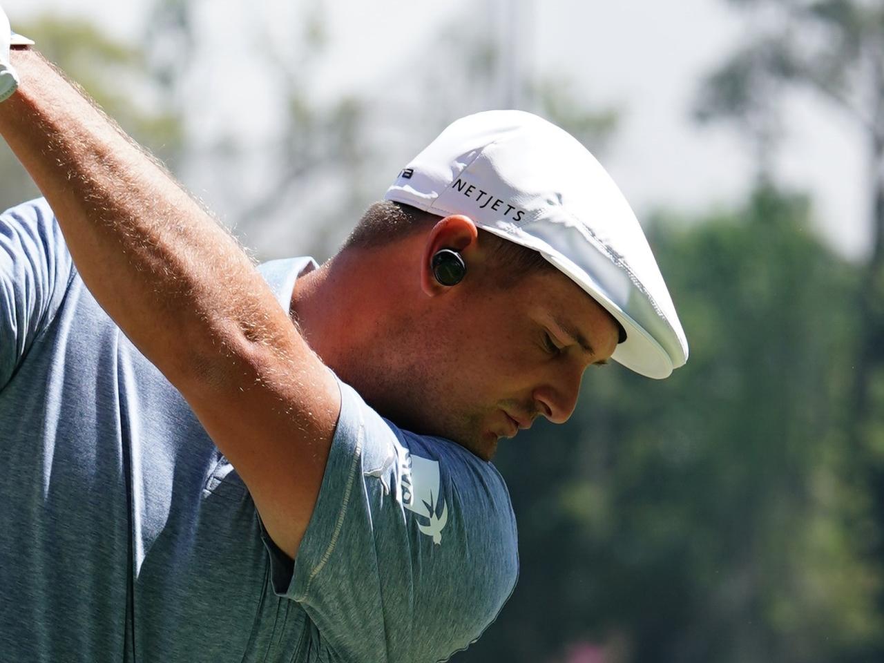 画像: 打ちっぱなしの「イヤホン着用」ってアリ？ プロが語る“音”より“打感”の重要性【100切り】 - みんなのゴルフダイジェスト