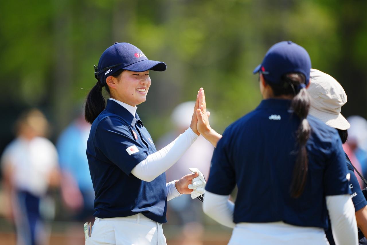 画像: 最終ホールのバーディで予選通過を決めた廣吉優梨菜