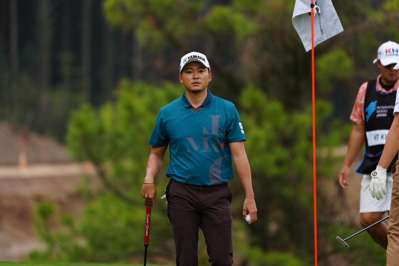 画像: パッティング巧者の今平でもインターナショナルシリーズ・ジャパンの最終日はグリーン上がかみ合わなかった（撮影/岡沢裕行）