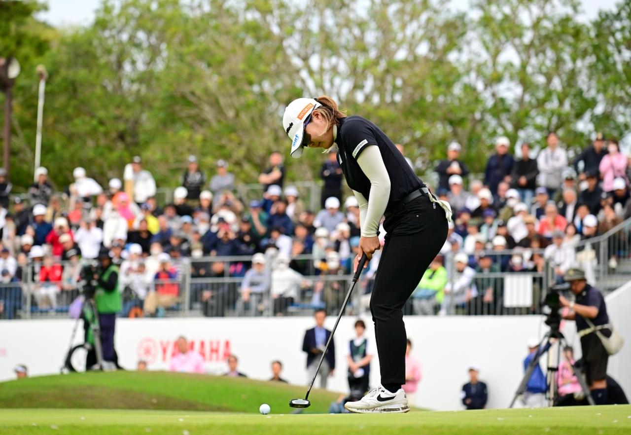 画像: プレーオフ2ホール目でバーディパットを沈め優勝（撮影/有原裕晶）