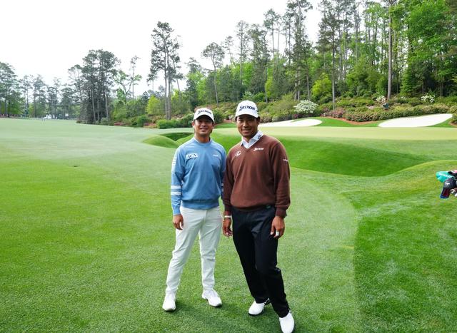 画像: インコースを2人で回った松山英樹と片岡尚之