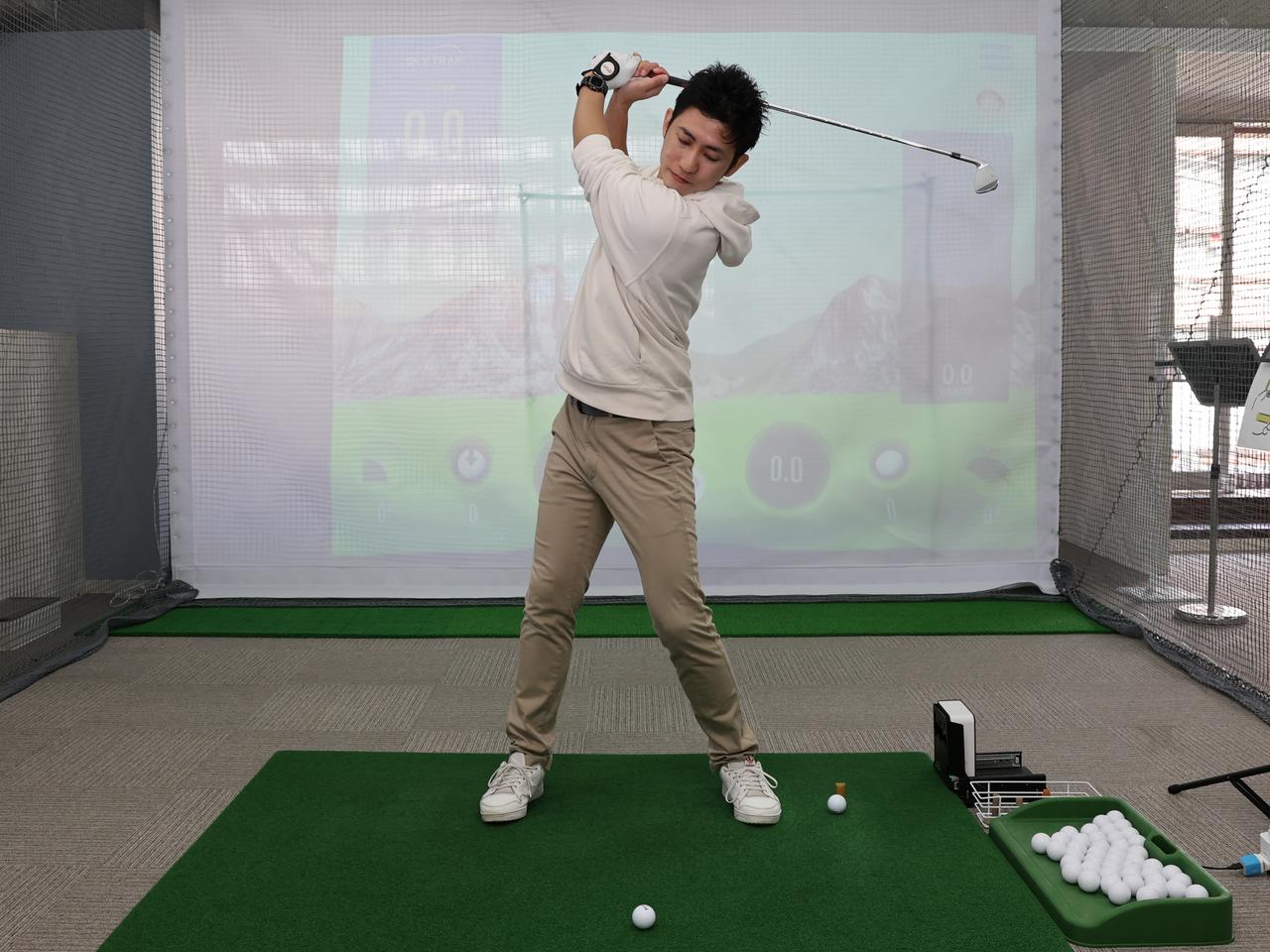 画像: 「リバースピボット」ってどんな状態？ 原因と解決法は？ ビギナーの疑問をプロが解説！ - みんなのゴルフダイジェスト